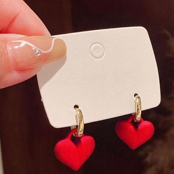 NWT Red Heart Shape Design Gold Buckle Clip Drop Earrings - Picture 7 of 7